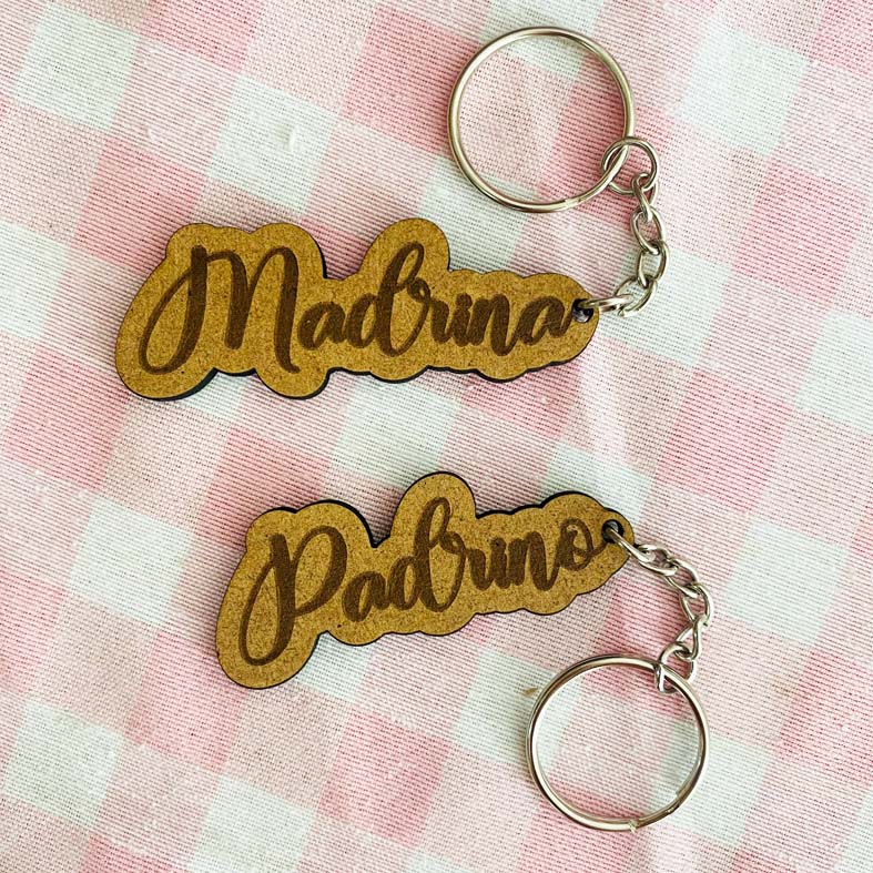 Llaveros de madera personalizados para bodas